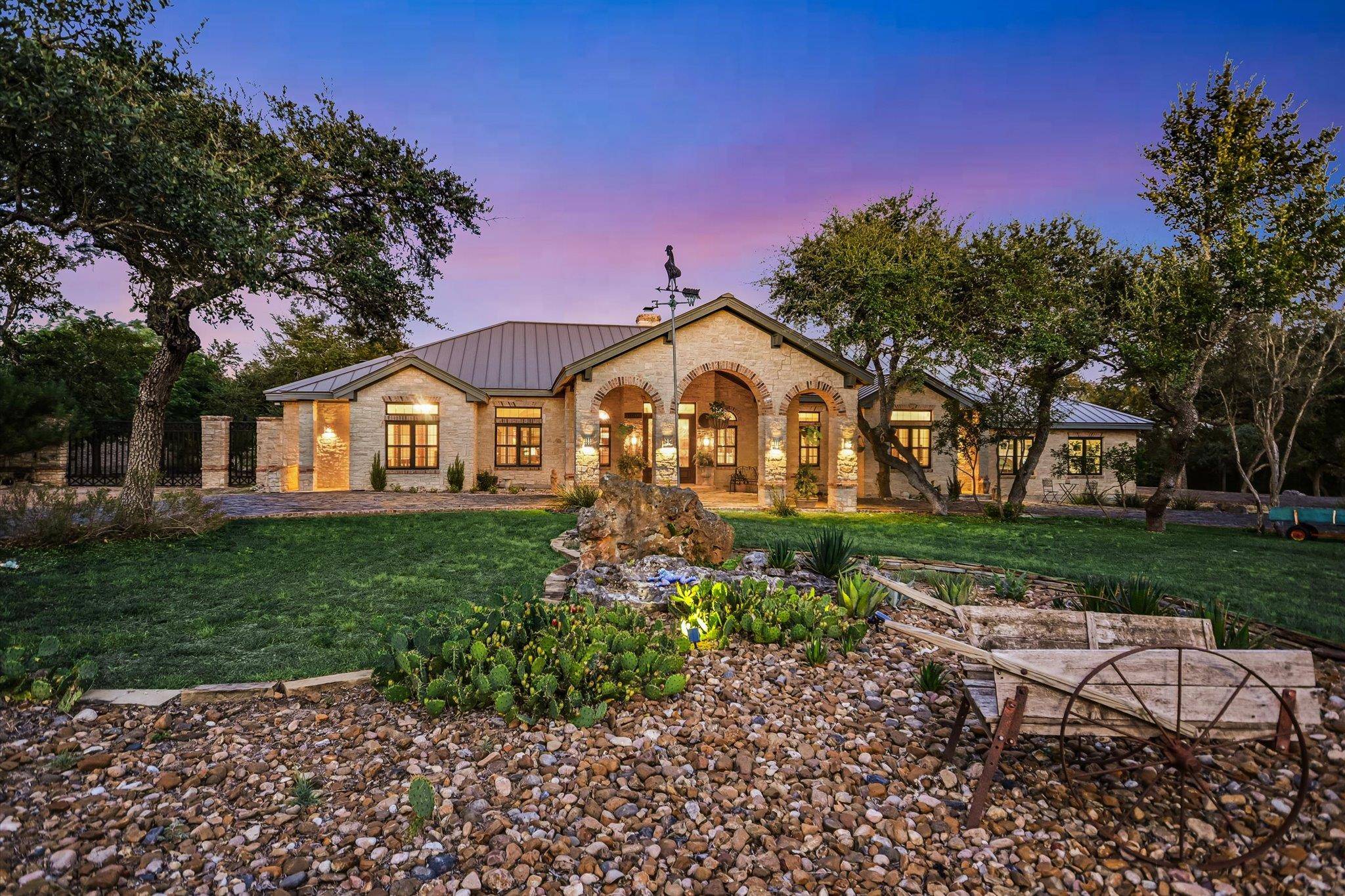 680 SADDLERIDGE DR, Wimberley, TX 78676
