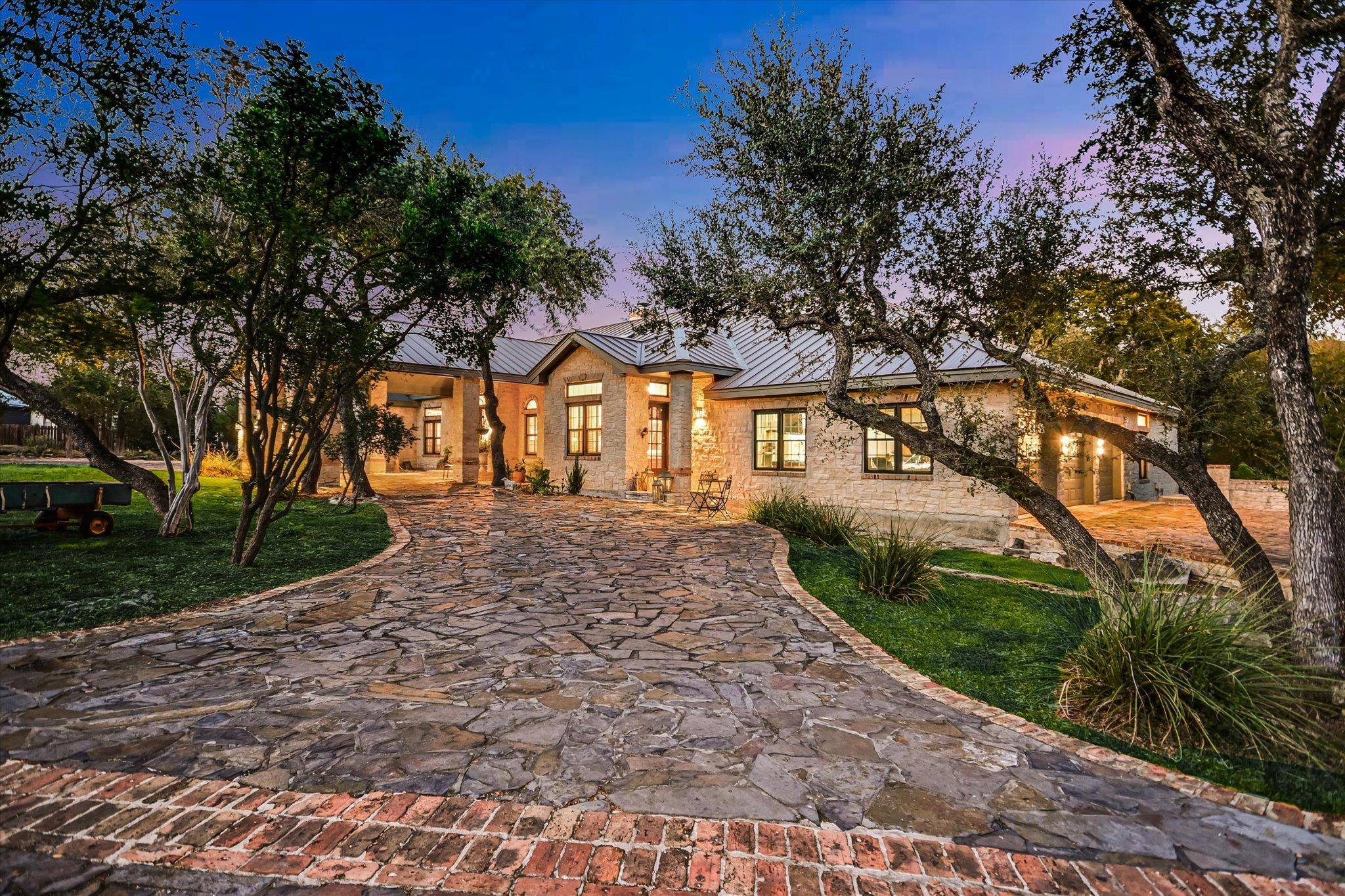 680 SADDLERIDGE DR, Wimberley, TX 78676