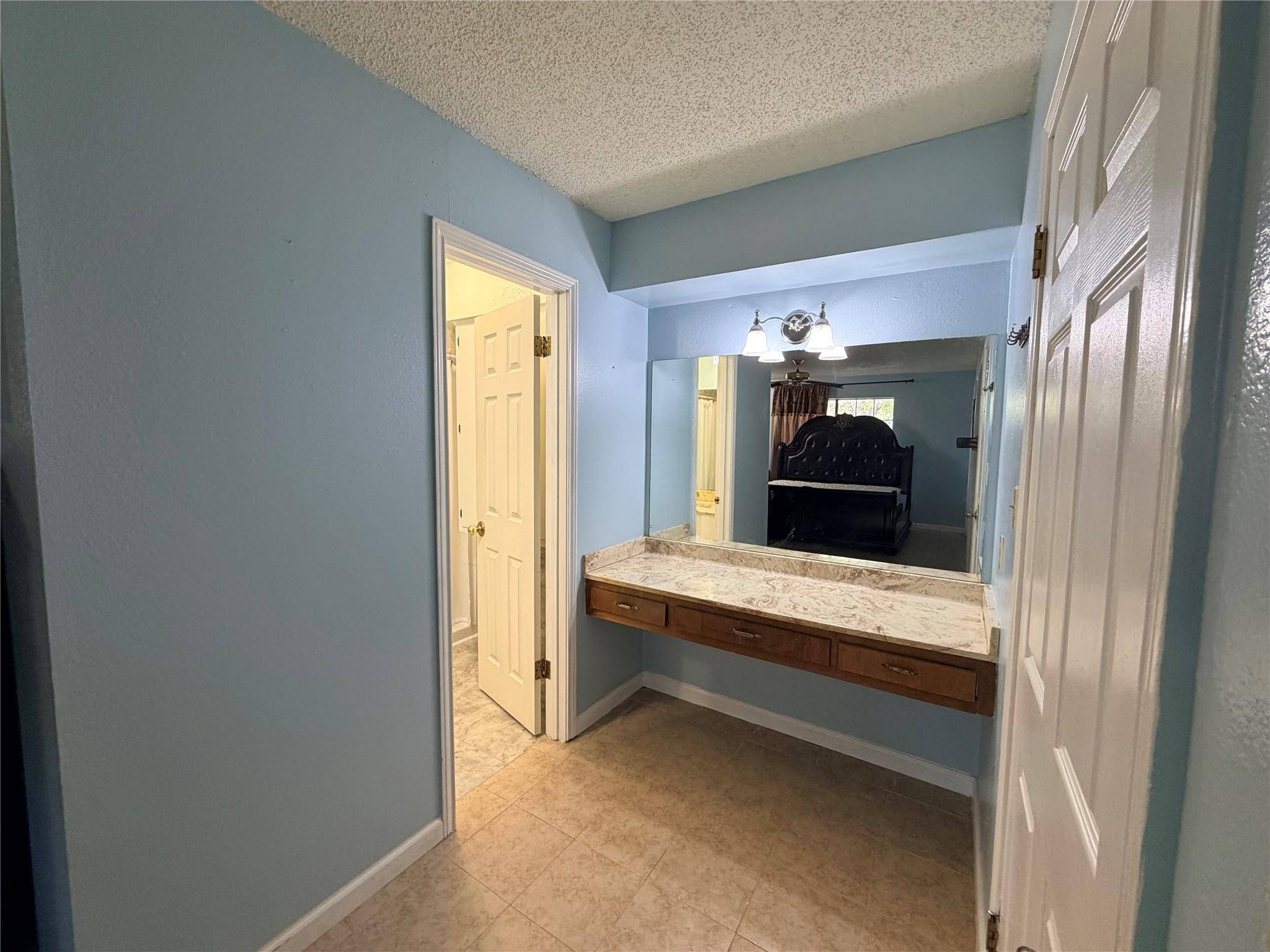 2800 Robin RD, Manchaca, TX 78652