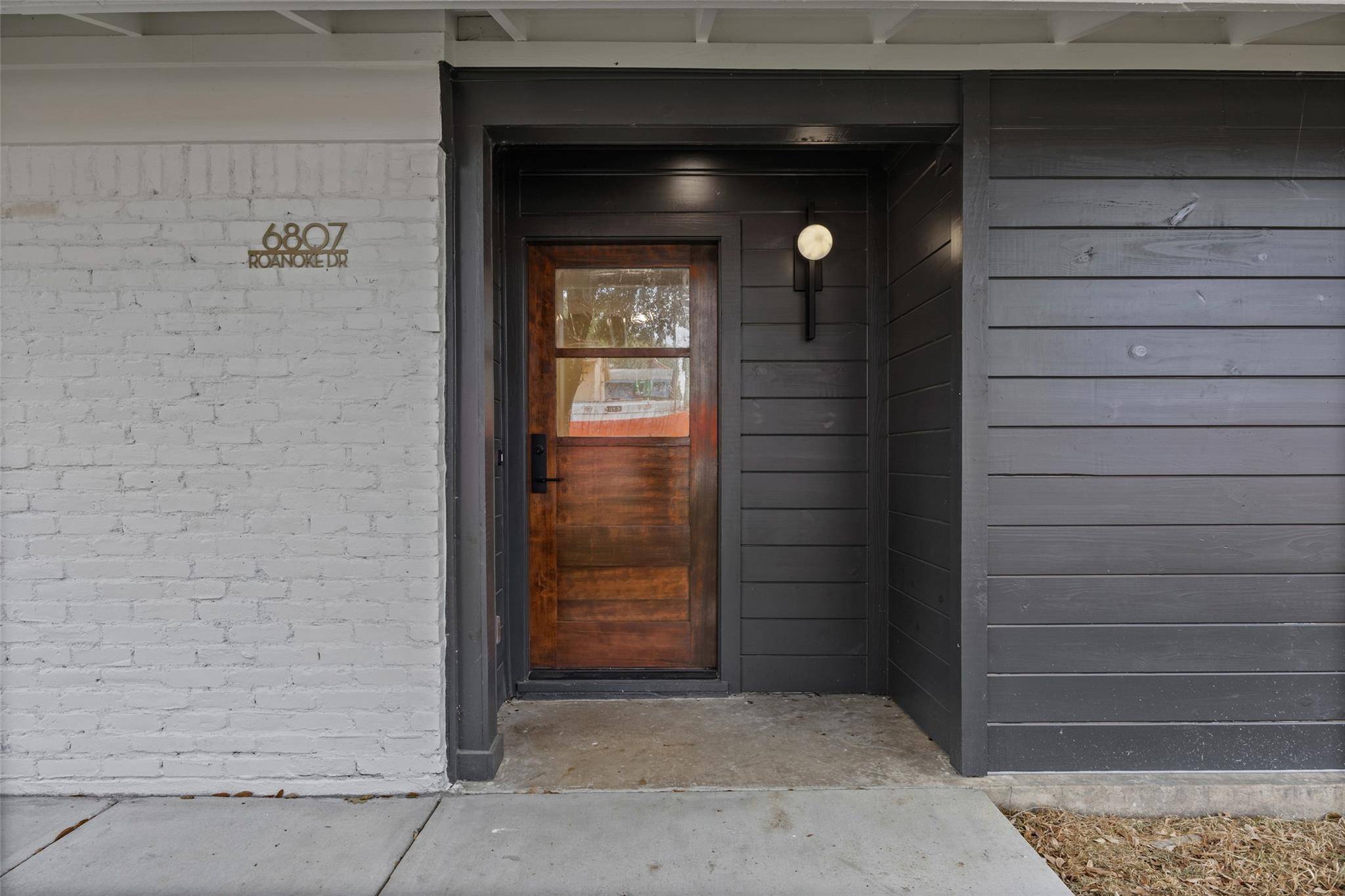 6807 Roanoke DR, Austin, TX 78723