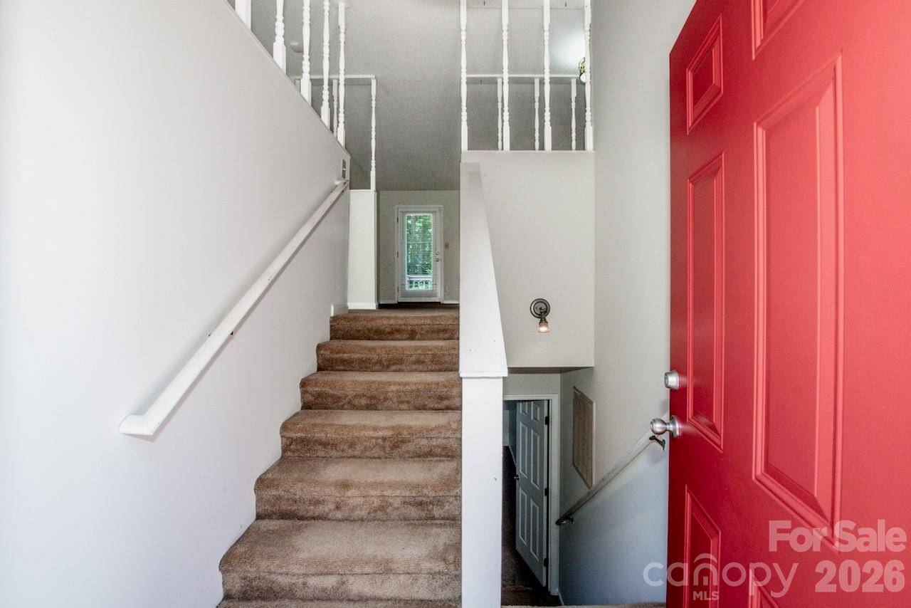 612 Sharon DR, Statesville, NC 28625