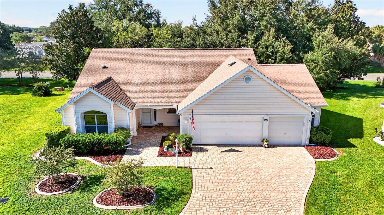 916 RAMOS DR, The Villages, FL 32159