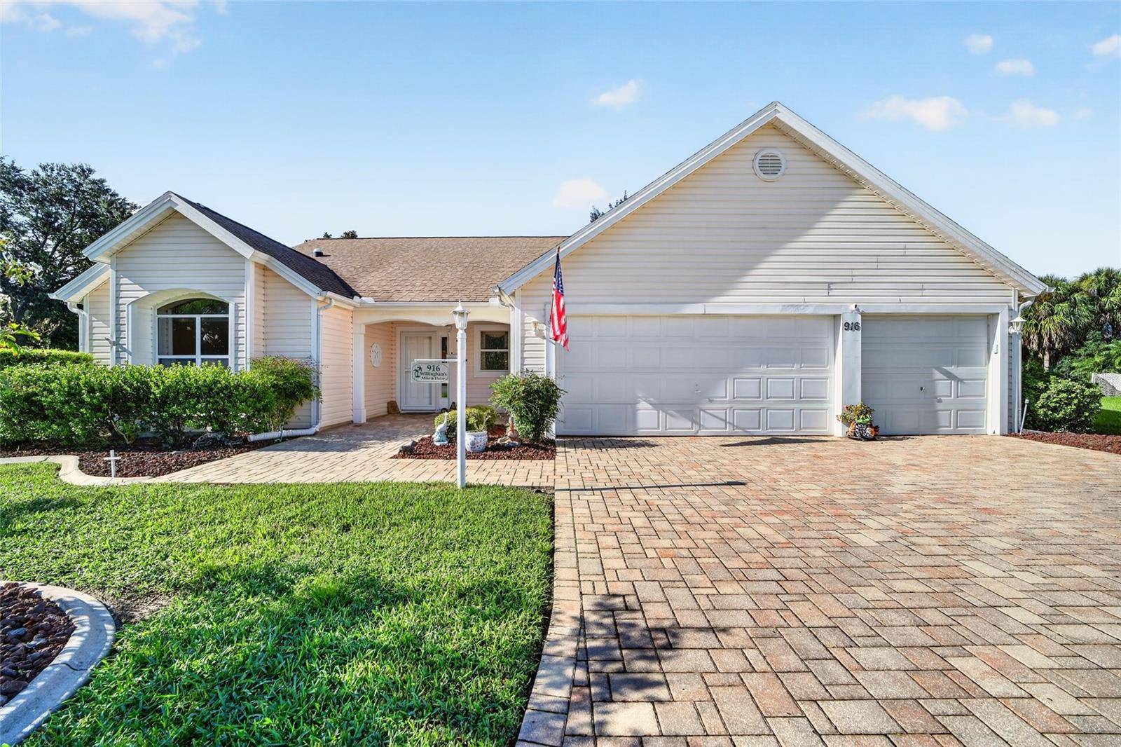 916 RAMOS DR, The Villages, FL 32159
