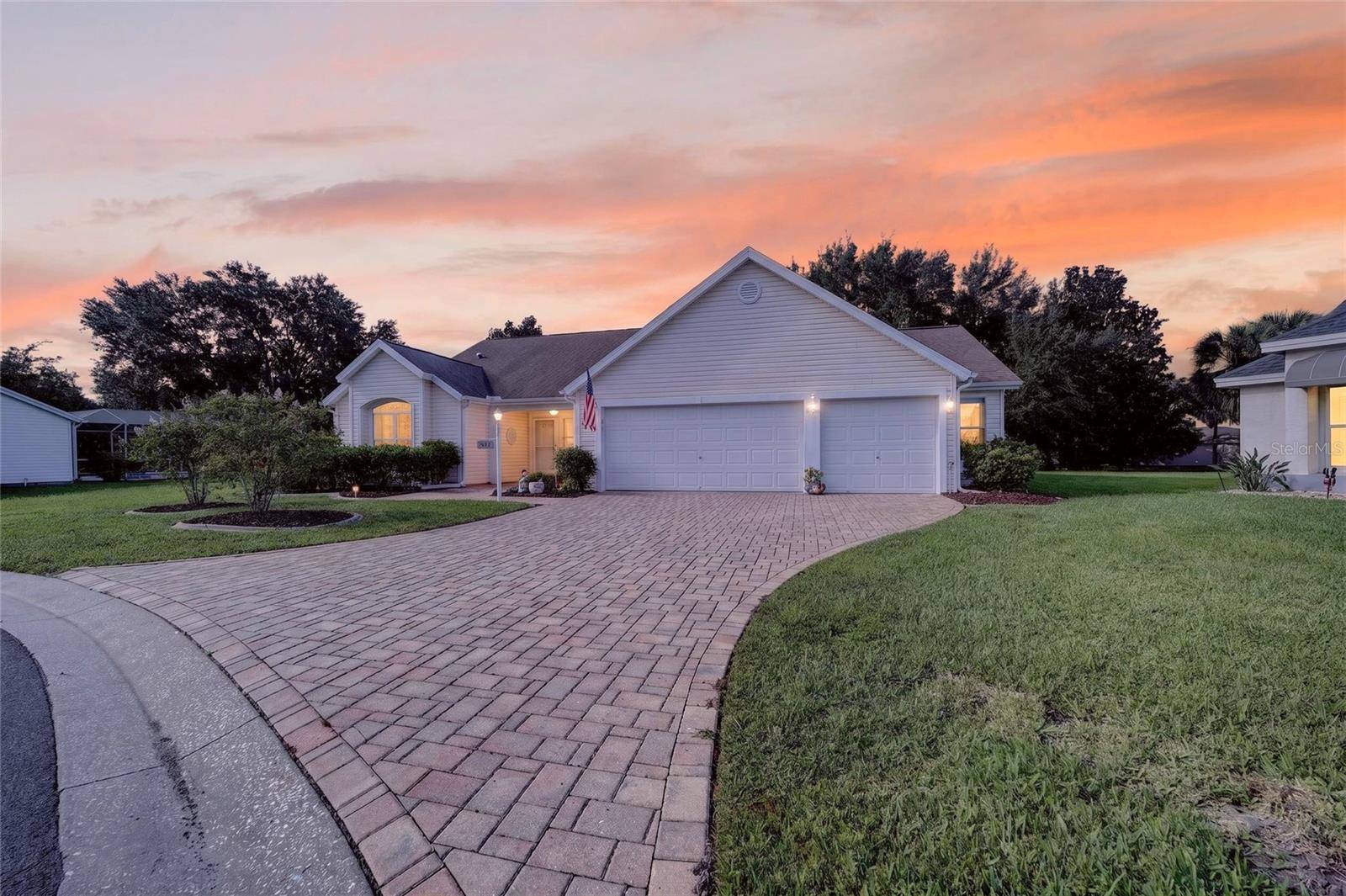 916 RAMOS DR, The Villages, FL 32159