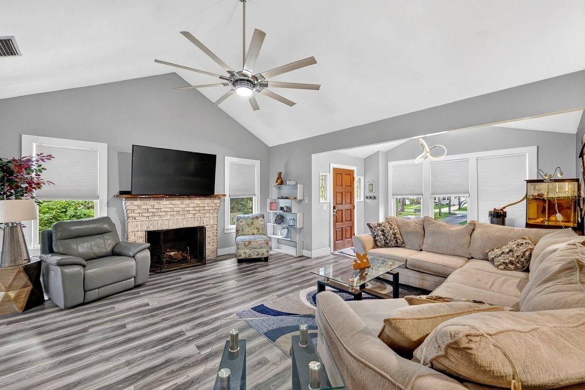 928 N OLEANDER AVE, Daytona Beach, FL 32118