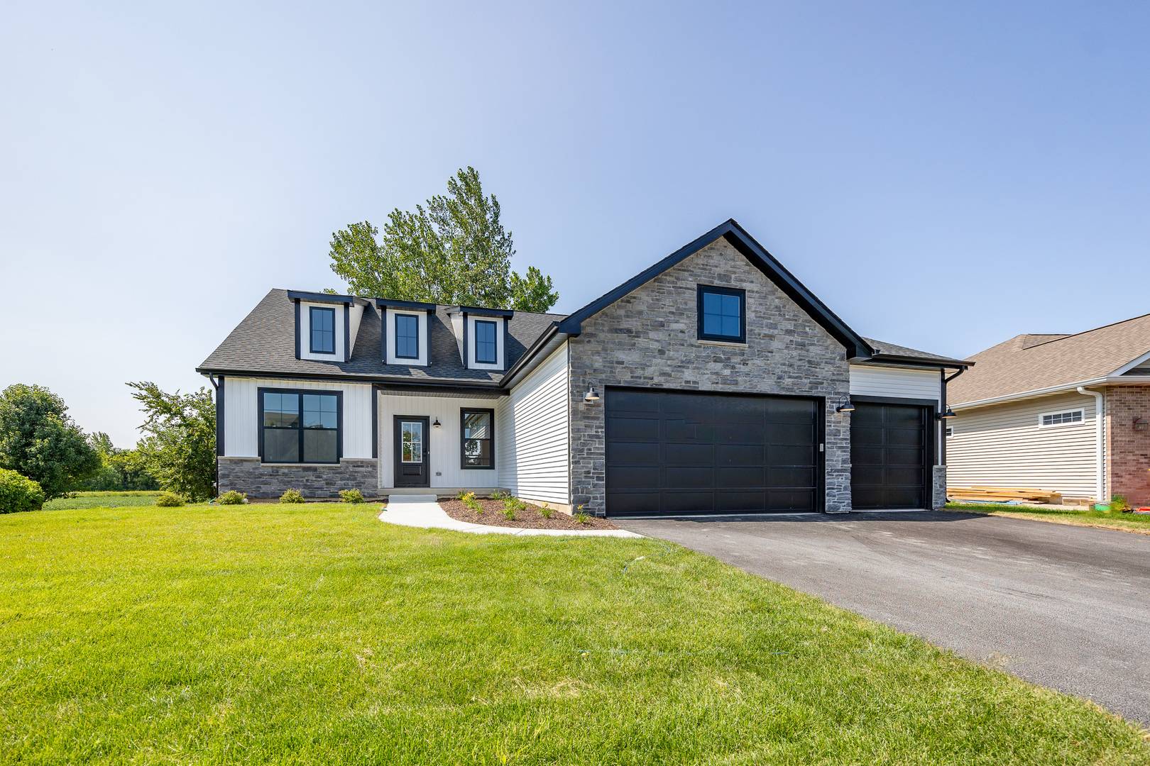 Lot 5 Windhill LN, Lake In The Hills, IL 60156