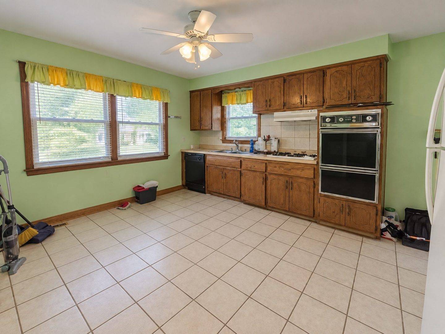 404 Westgate AVE, Chicago Heights, IL 60411
