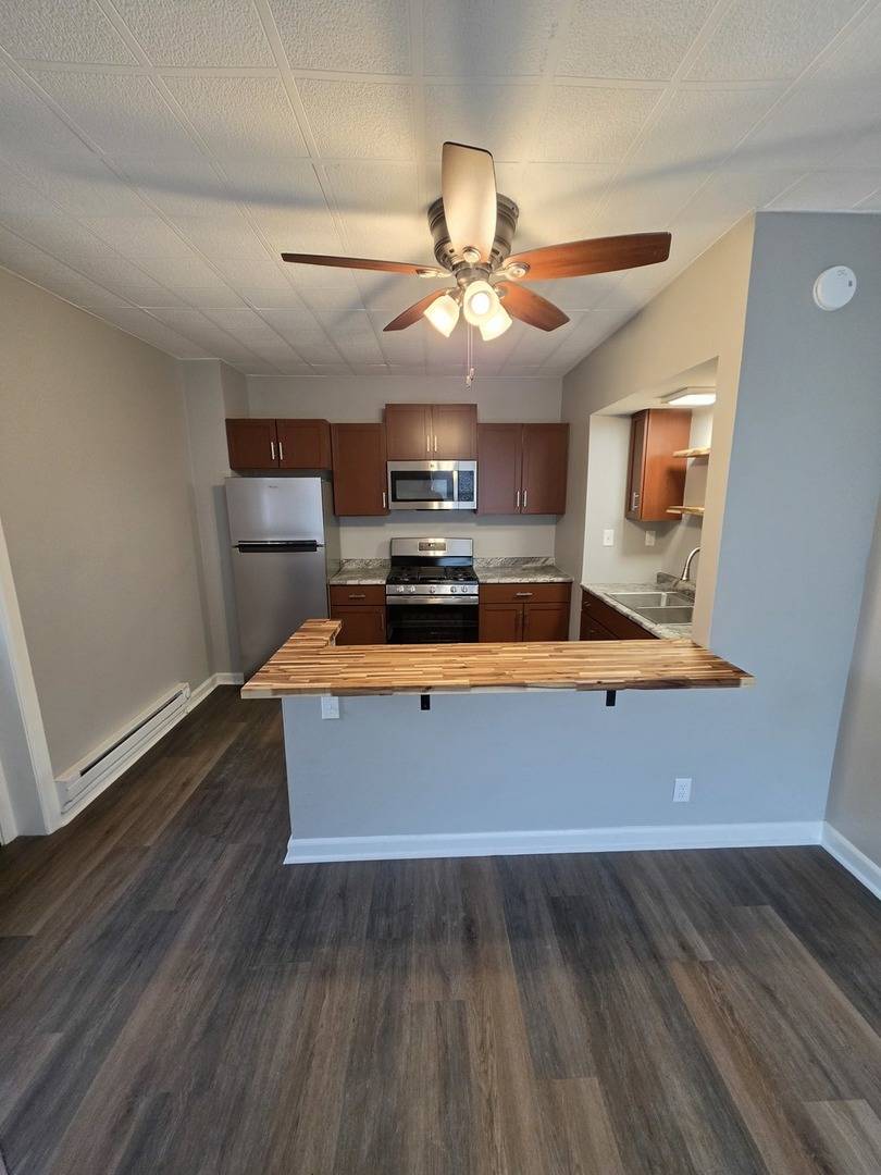 132 S California ST #132, Sycamore, IL 60178