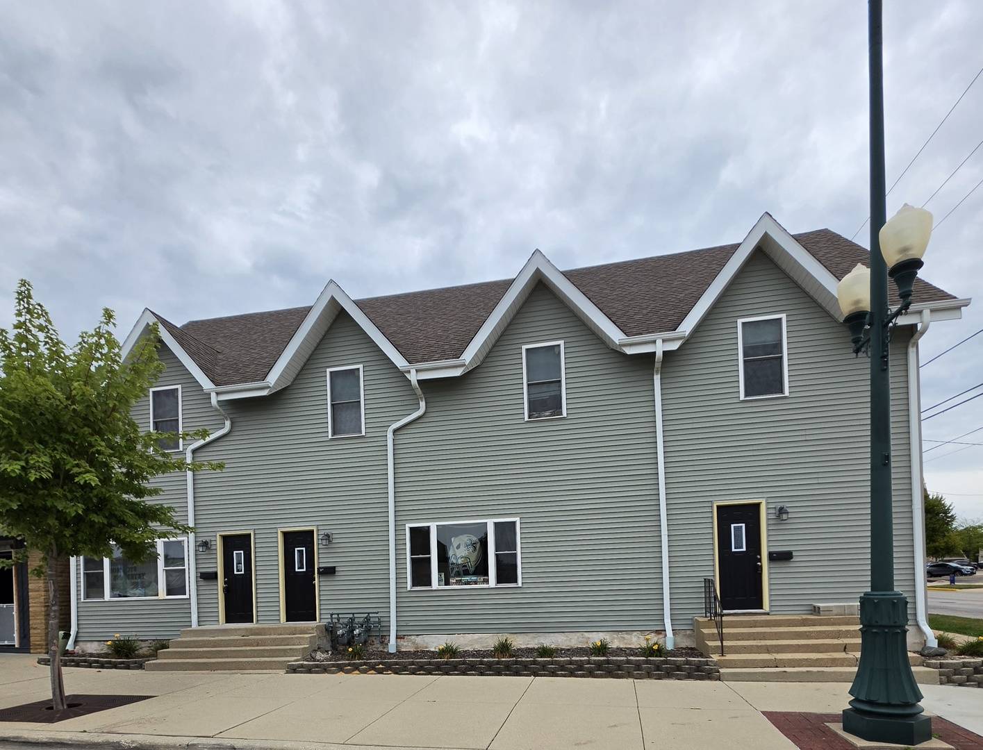 132 S California ST #132, Sycamore, IL 60178