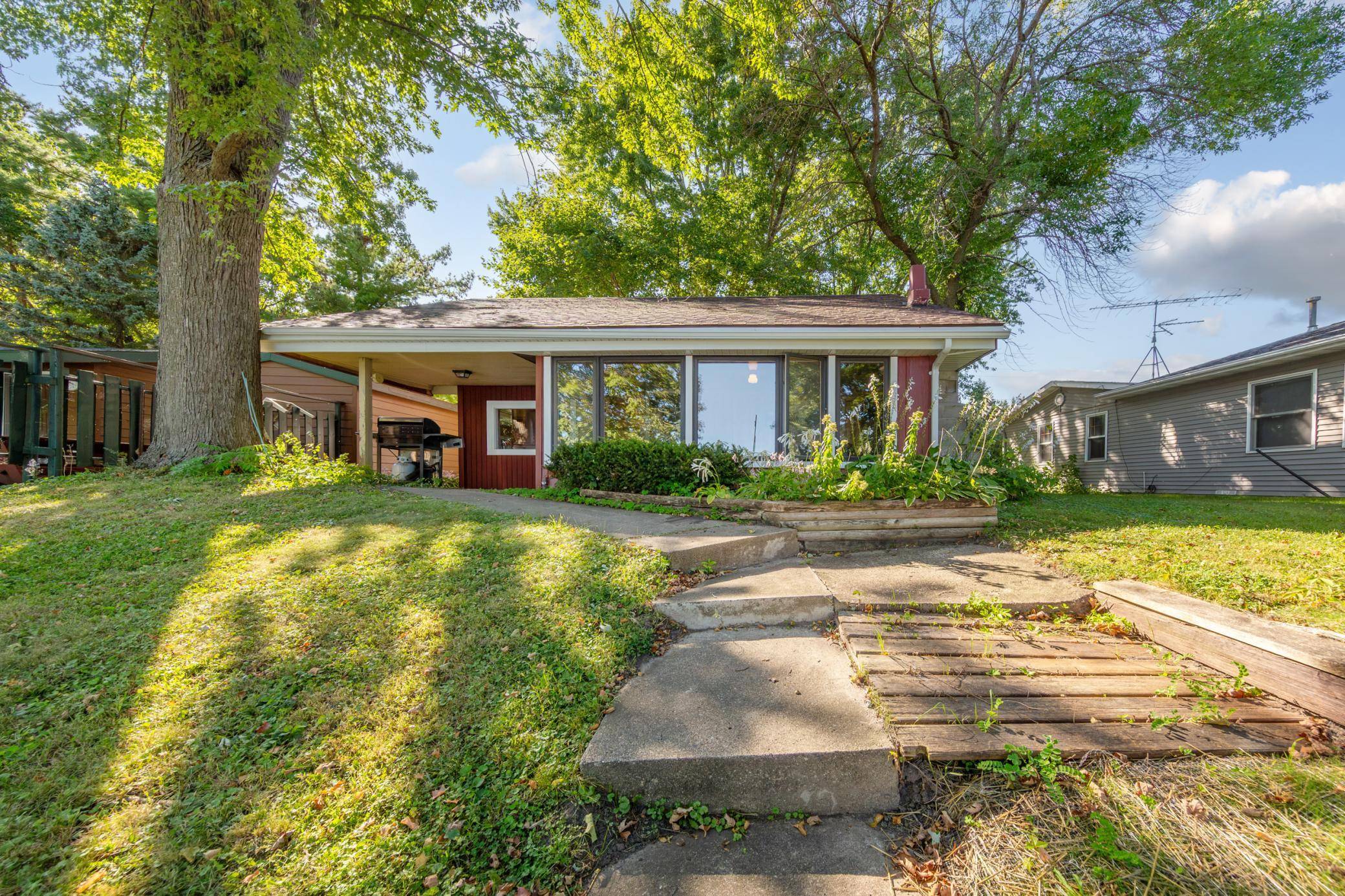 46595 Cape Horn RD, Cleveland, MN 56017