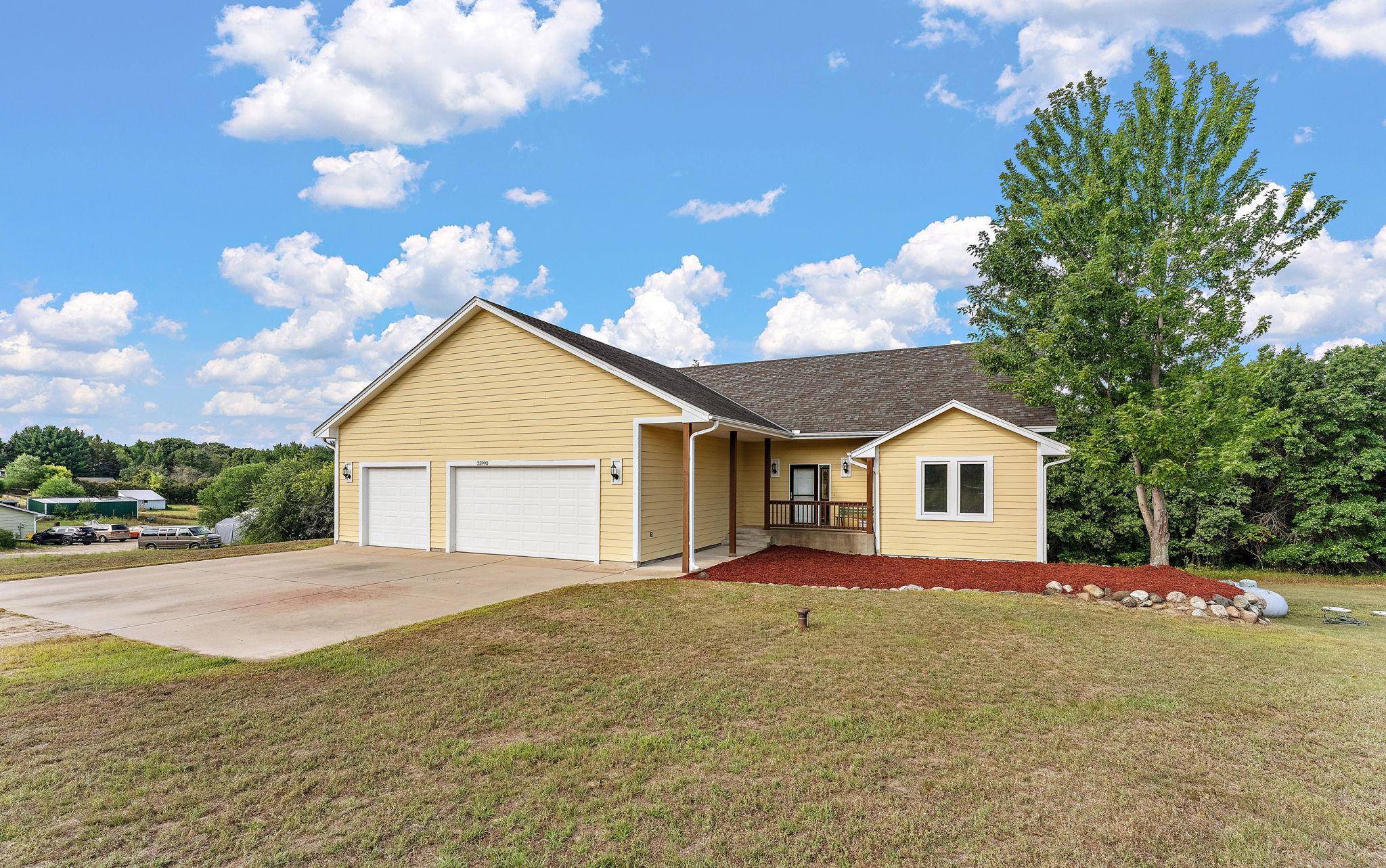25990 Rum River DR NW, Isanti, MN 55040
