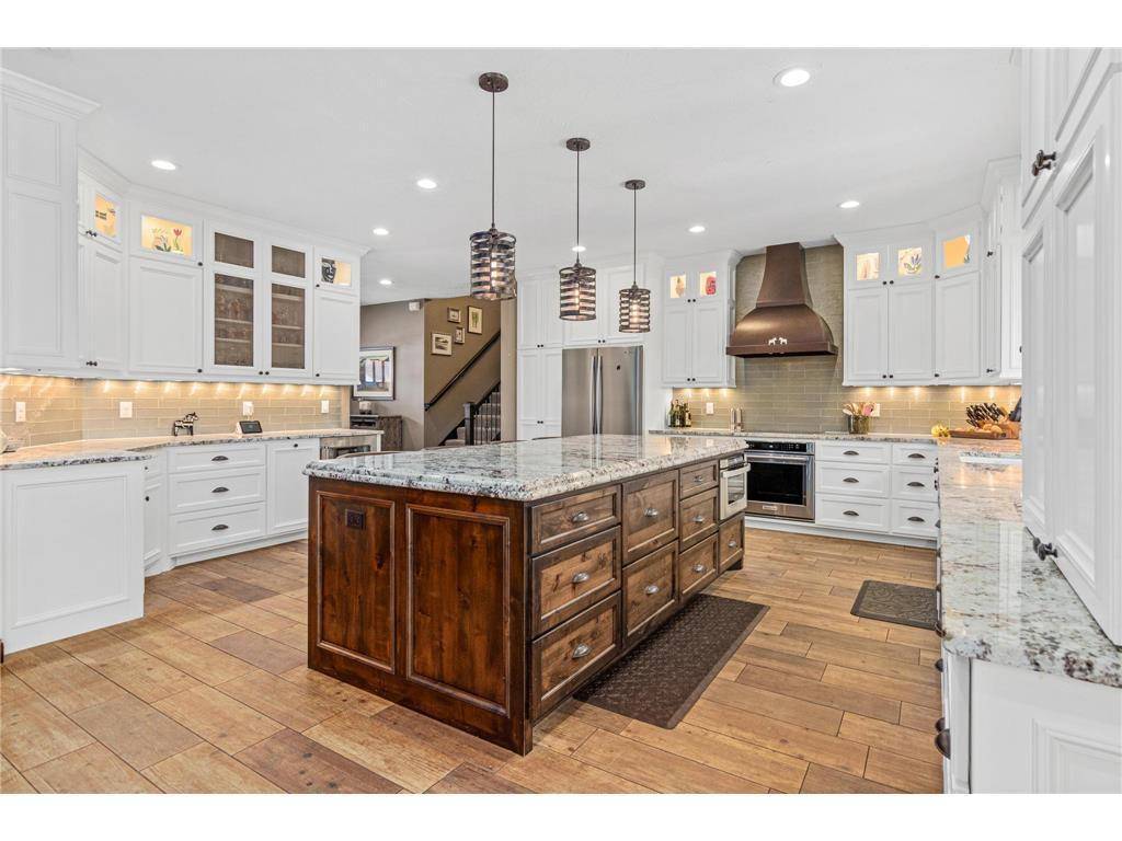 2580 Brinkhaus ST, Chaska, MN 55318