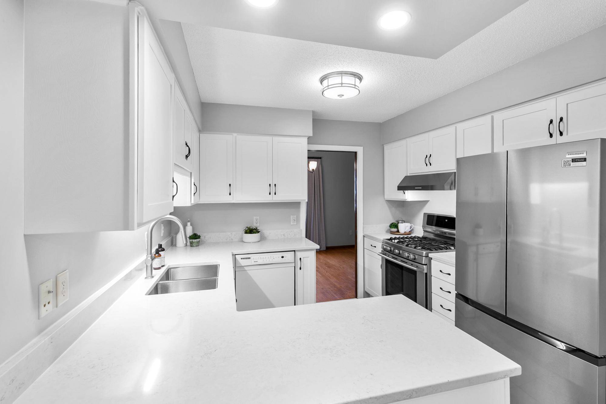 4030 Mackubin ST, Shoreview, MN 55126