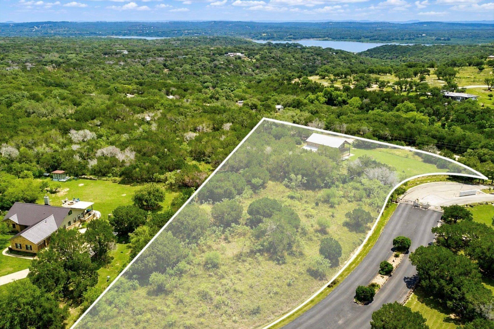 112 Ridge Harbor DR, Spicewood, TX 78669
