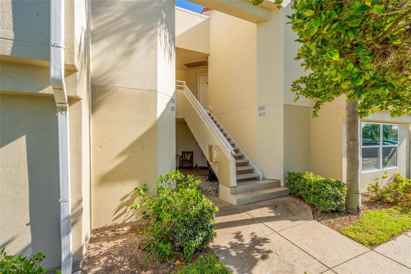 6191 BAHIA DEL MAR BLVD #202, St Petersburg, FL 33715