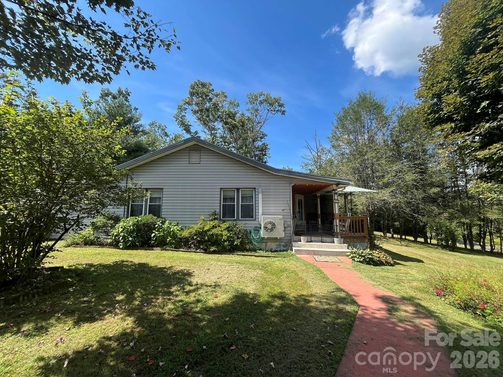 74 Vaughn RD, Spruce Pine, NC 28777