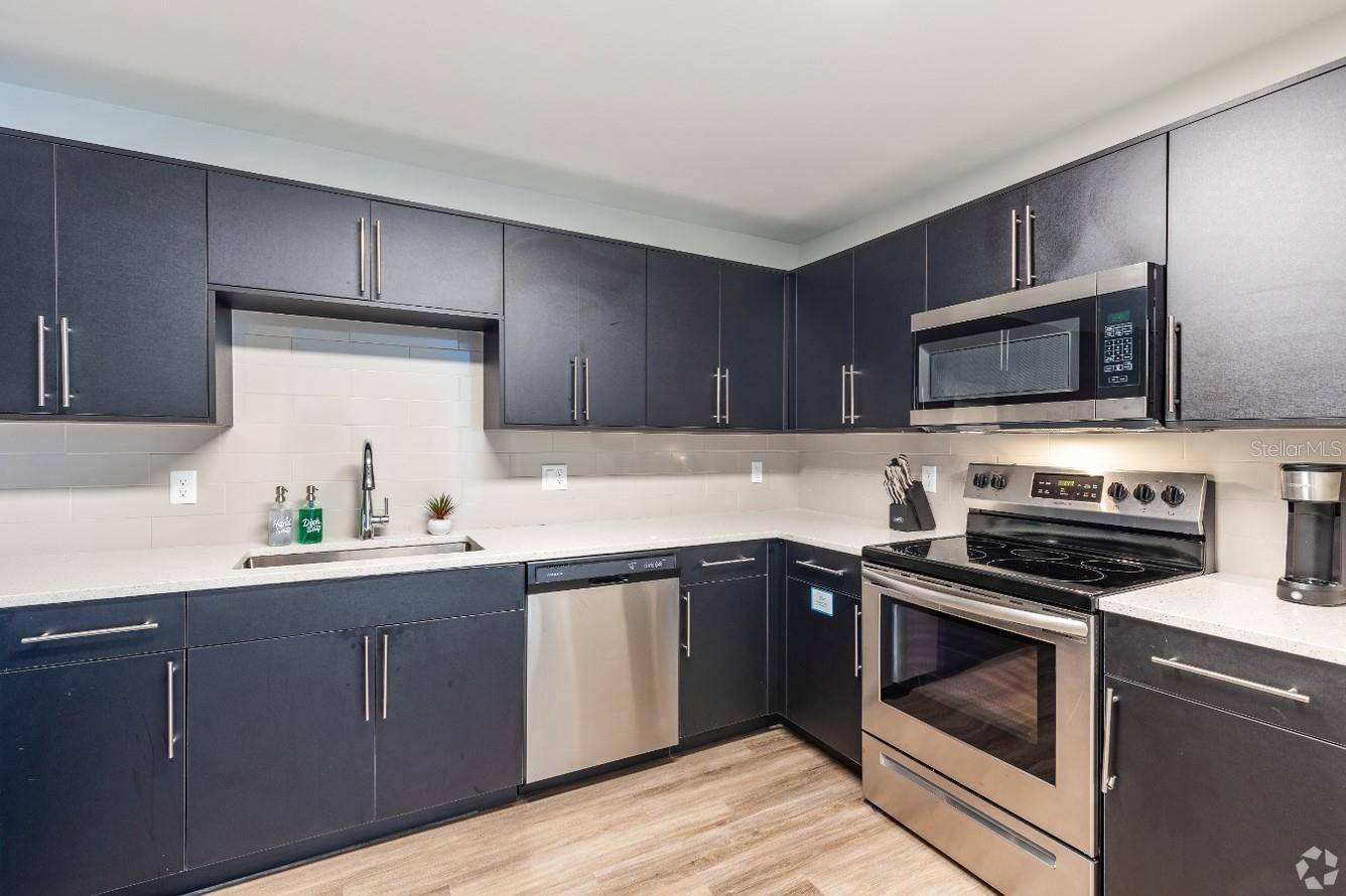 355 N ROSALIND AVE, Orlando, FL 32801