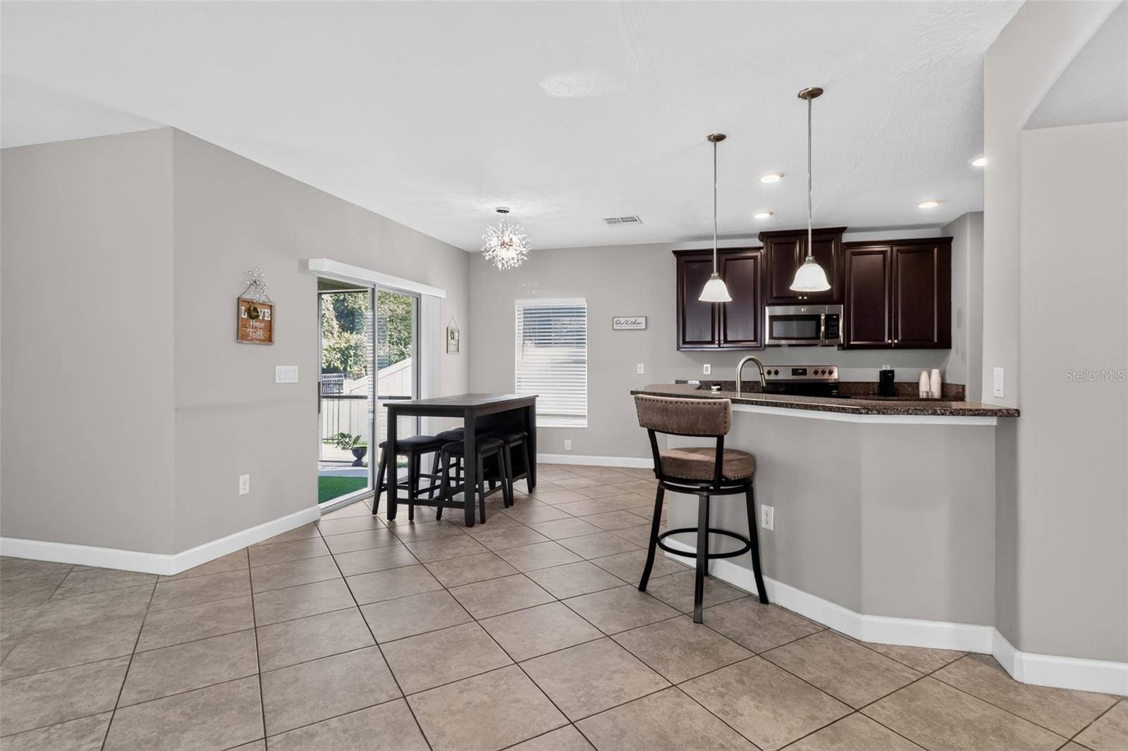 1677 LUDINGTON AVE, Wesley Chapel, FL 33543