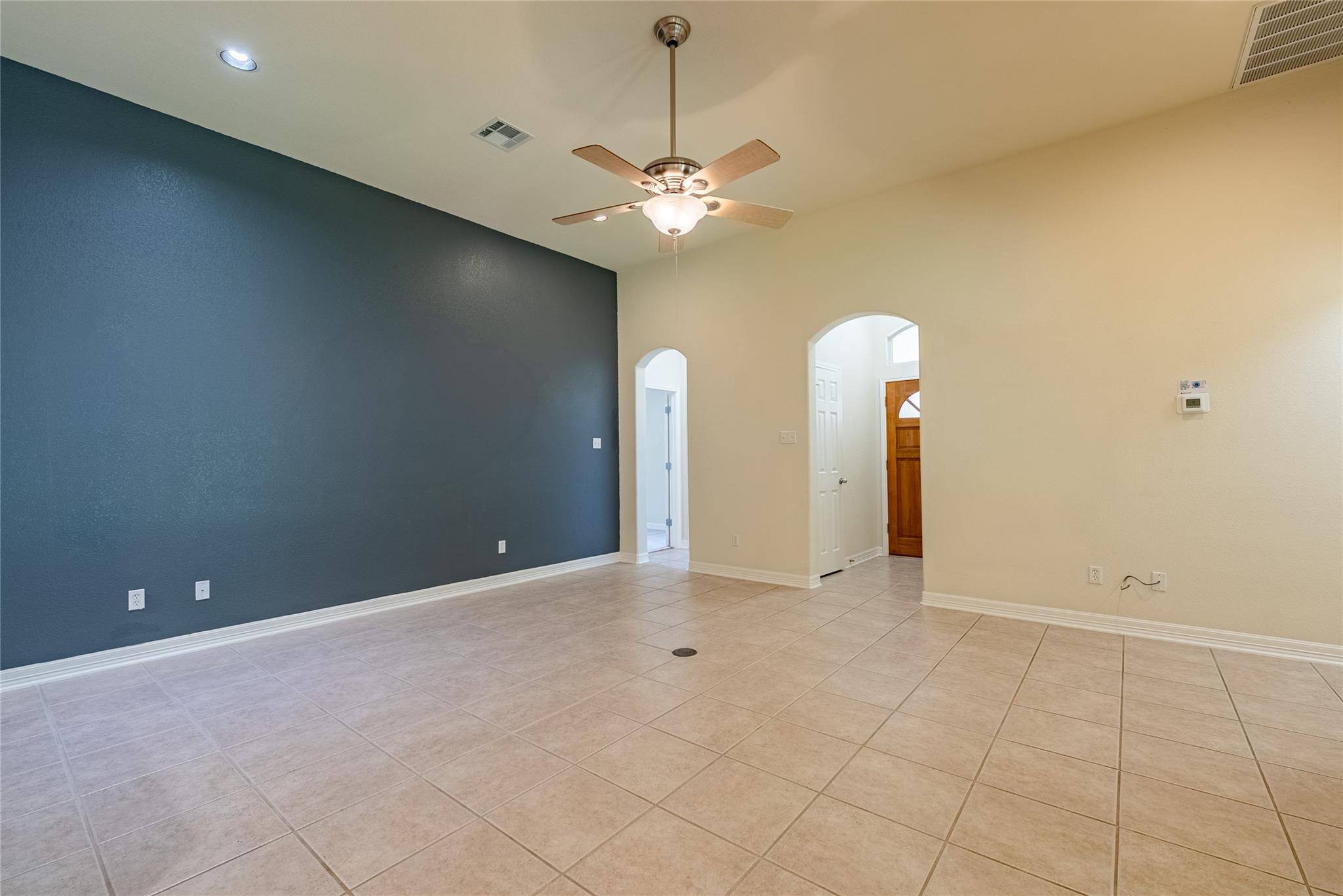1305 Delsie DR #A, Lakeway, TX 78734