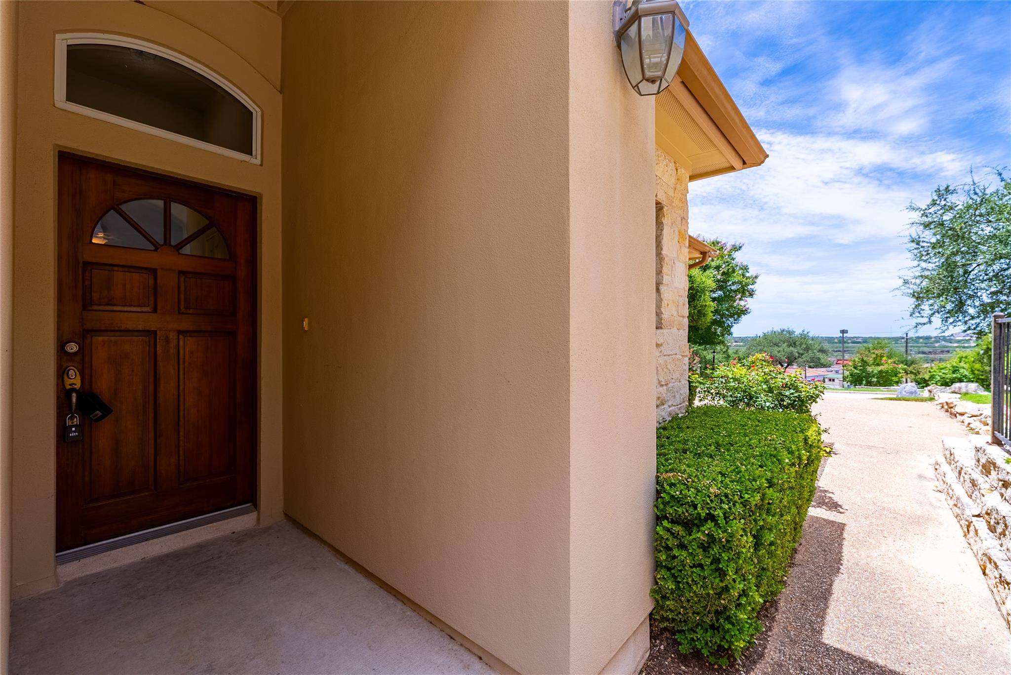 1305 Delsie DR #A, Lakeway, TX 78734