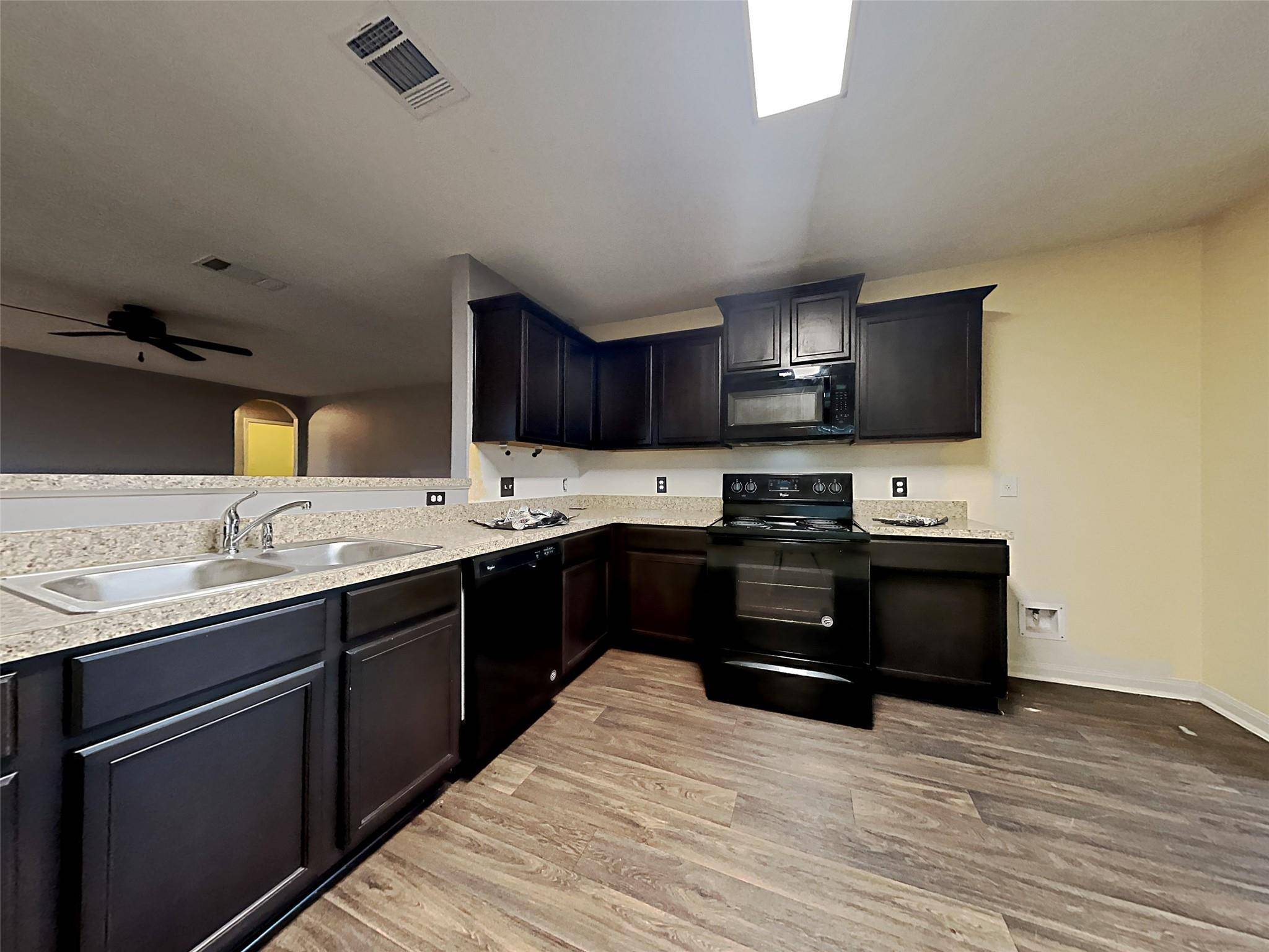 1404 Breanna LN, Kyle, TX 78640