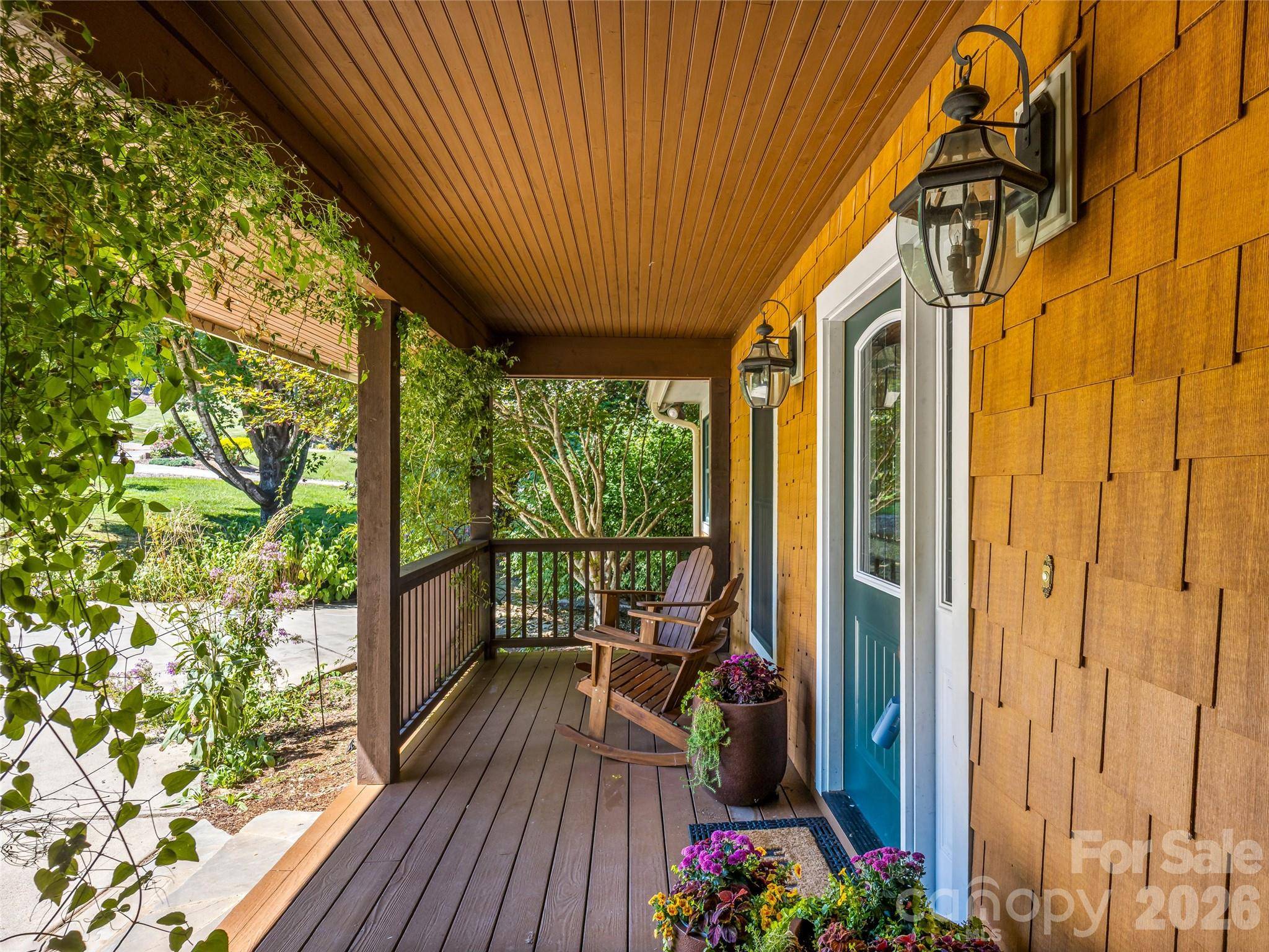 56 Devonshire DR, Mills River, NC 28759