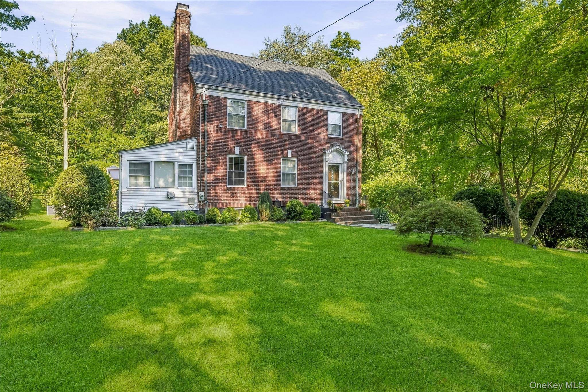 28 Winslow RD, White Plains, NY 10606