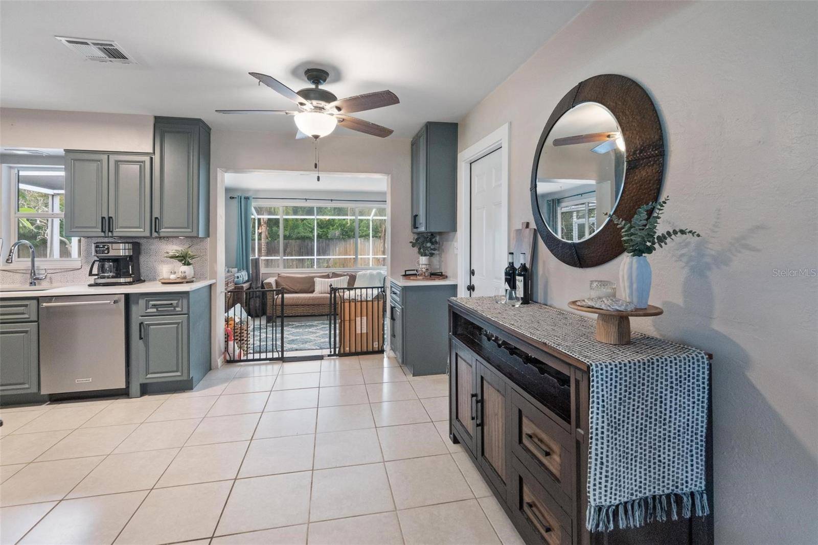 13915 94TH AVE, Seminole, FL 33776