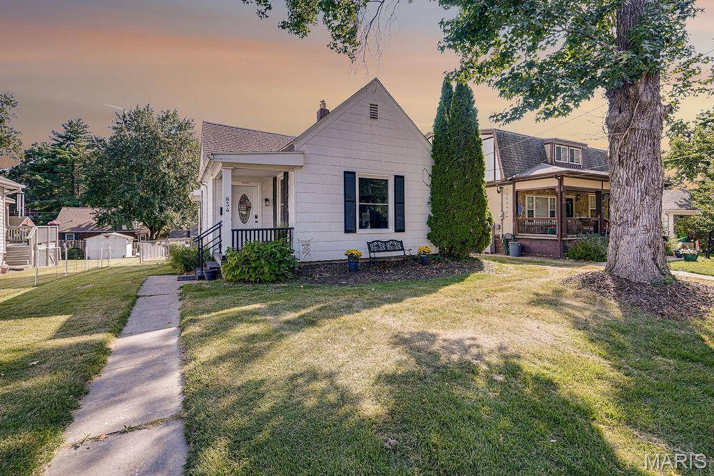 834 Douglas ST, Alton, IL 62002