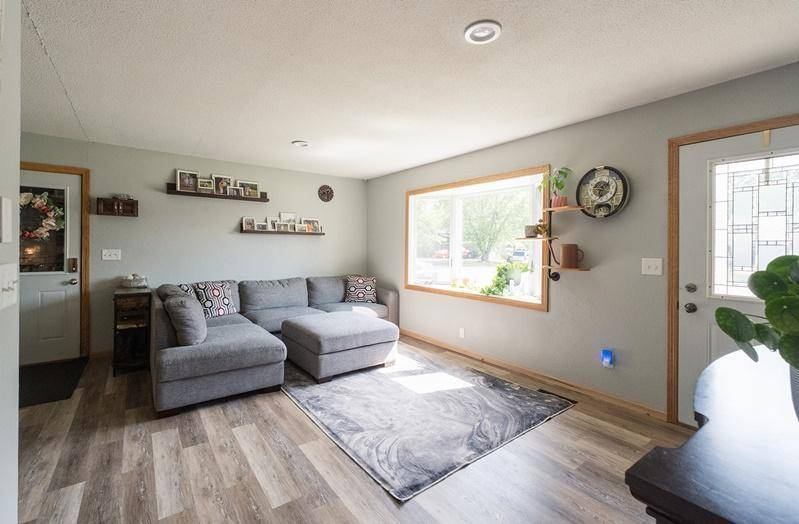 113 N Hawthorn ST, Royalton, MN 56373