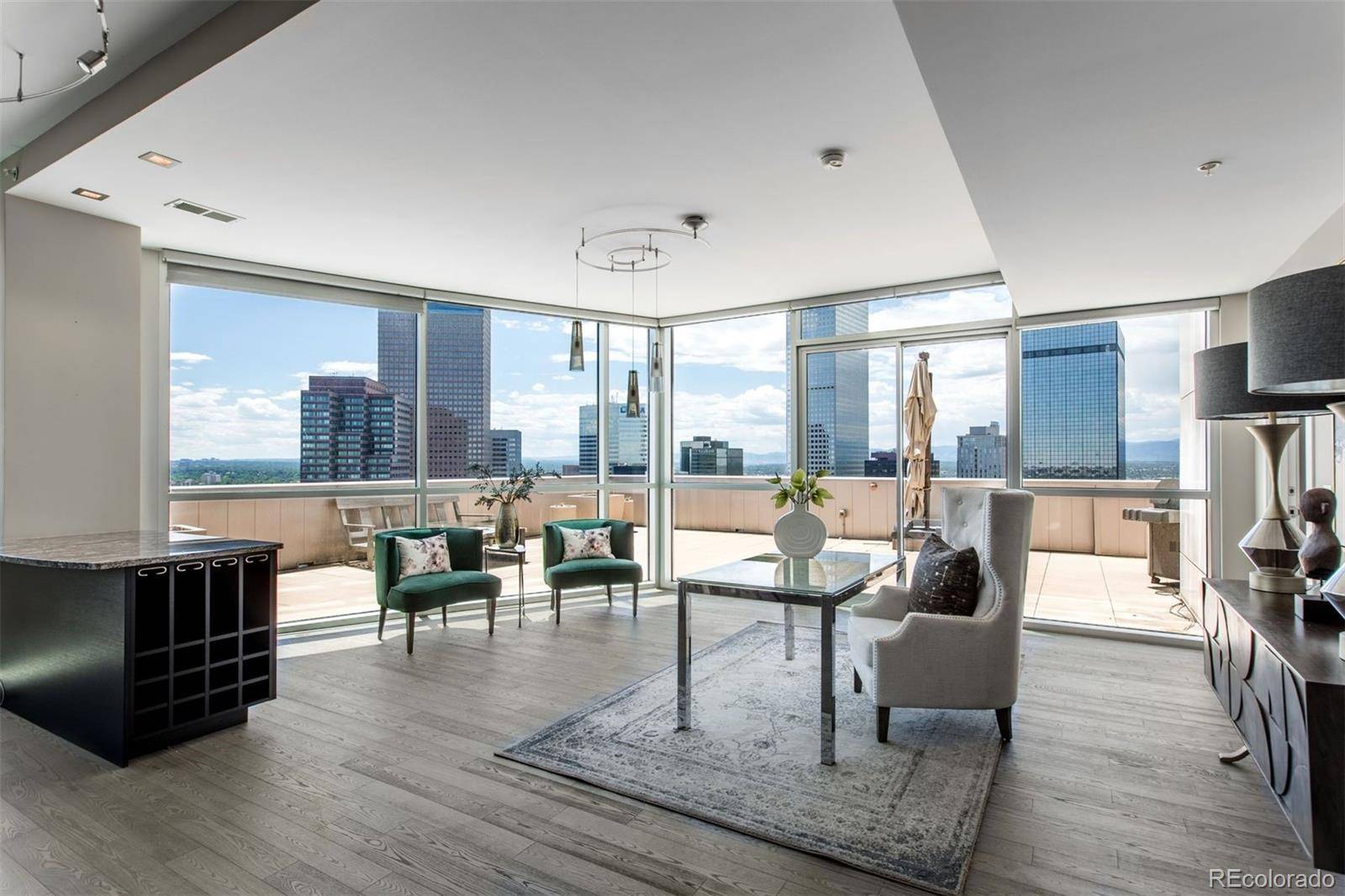 2001 Lincoln ST #2823, Denver, CO 80202