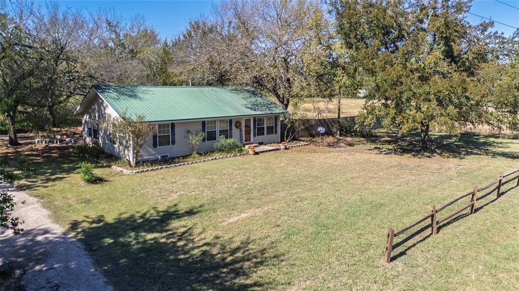 962 Hwy 50, Ladonia, TX 75449