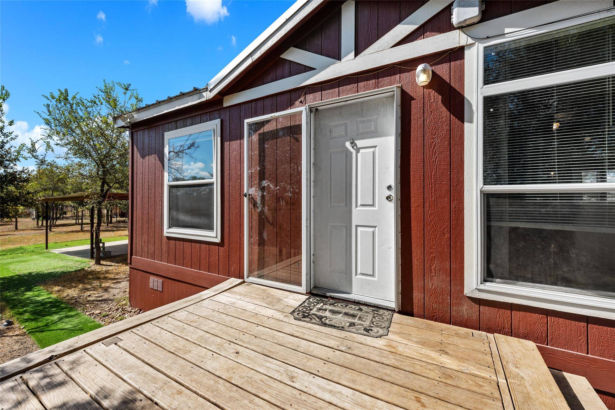 113 Sunflower RD, Dale, TX 78616