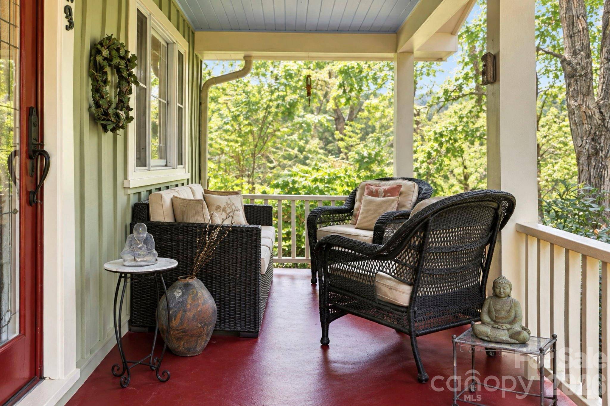 33 Pinecroft RD, Asheville, NC 28804