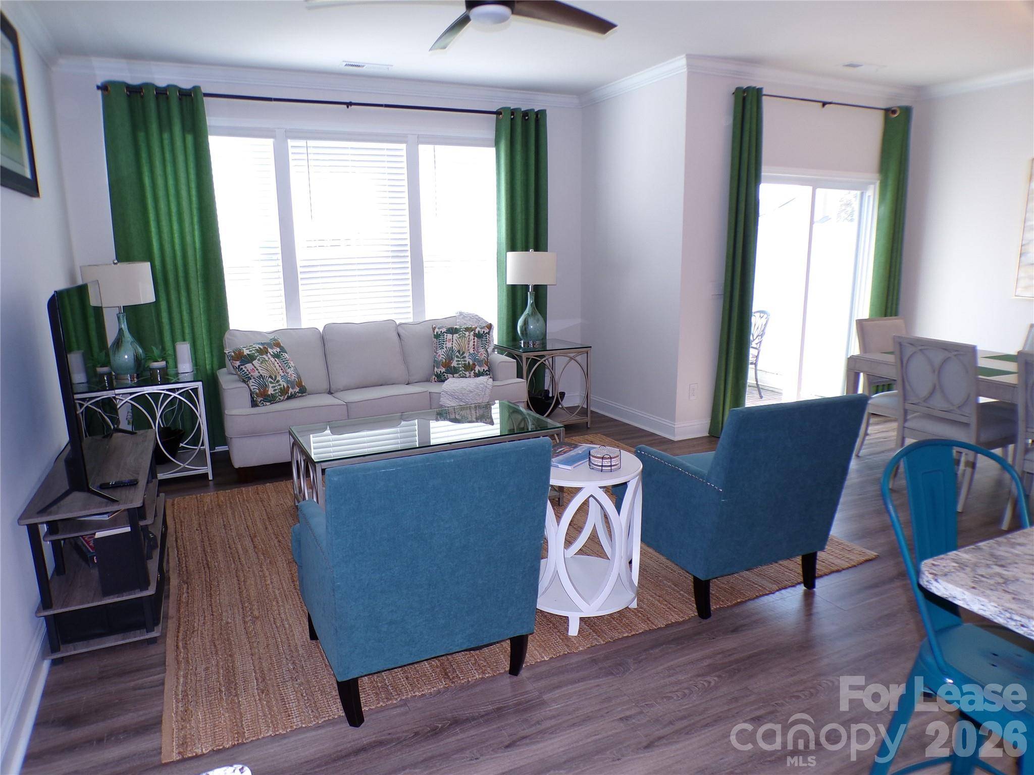 63 Creekview RD, Hendersonville, NC 28792
