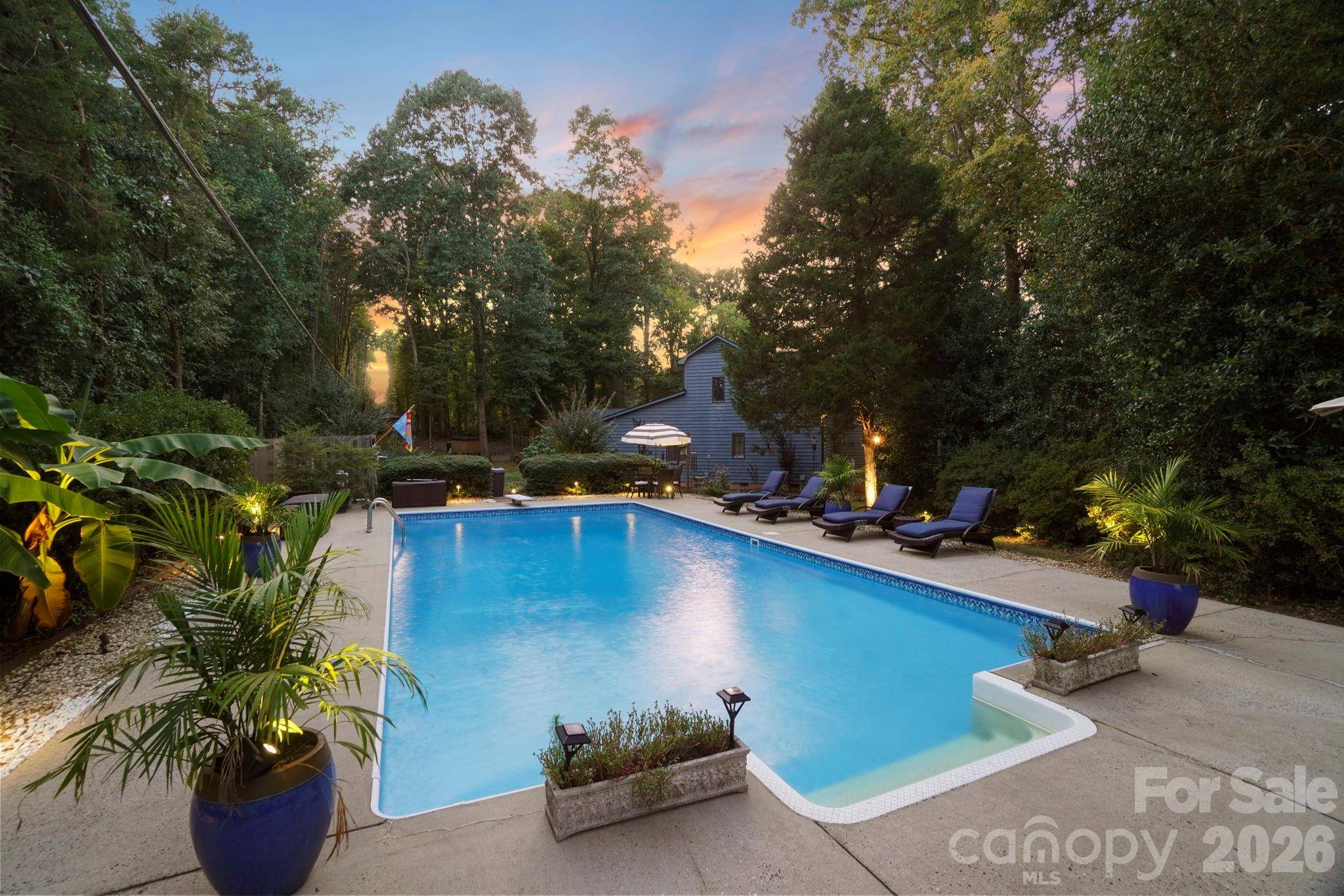 211 Lamplighter LN, Mount Holly, NC 28120