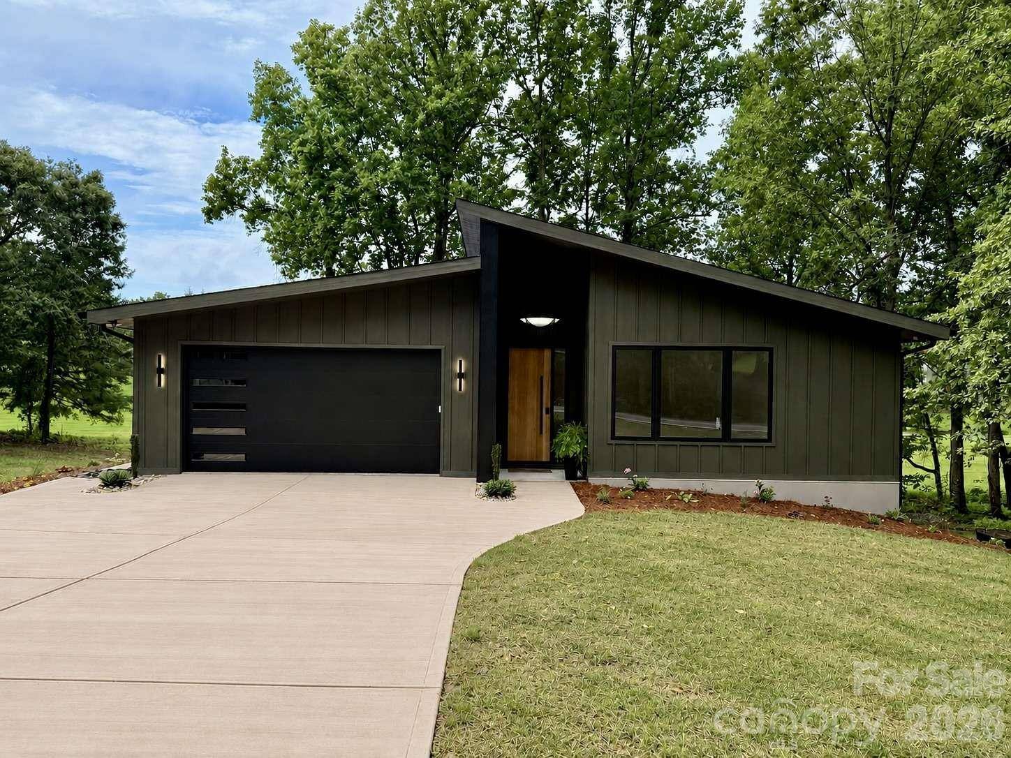 291 Falls AVE, Granite Falls, NC 28630