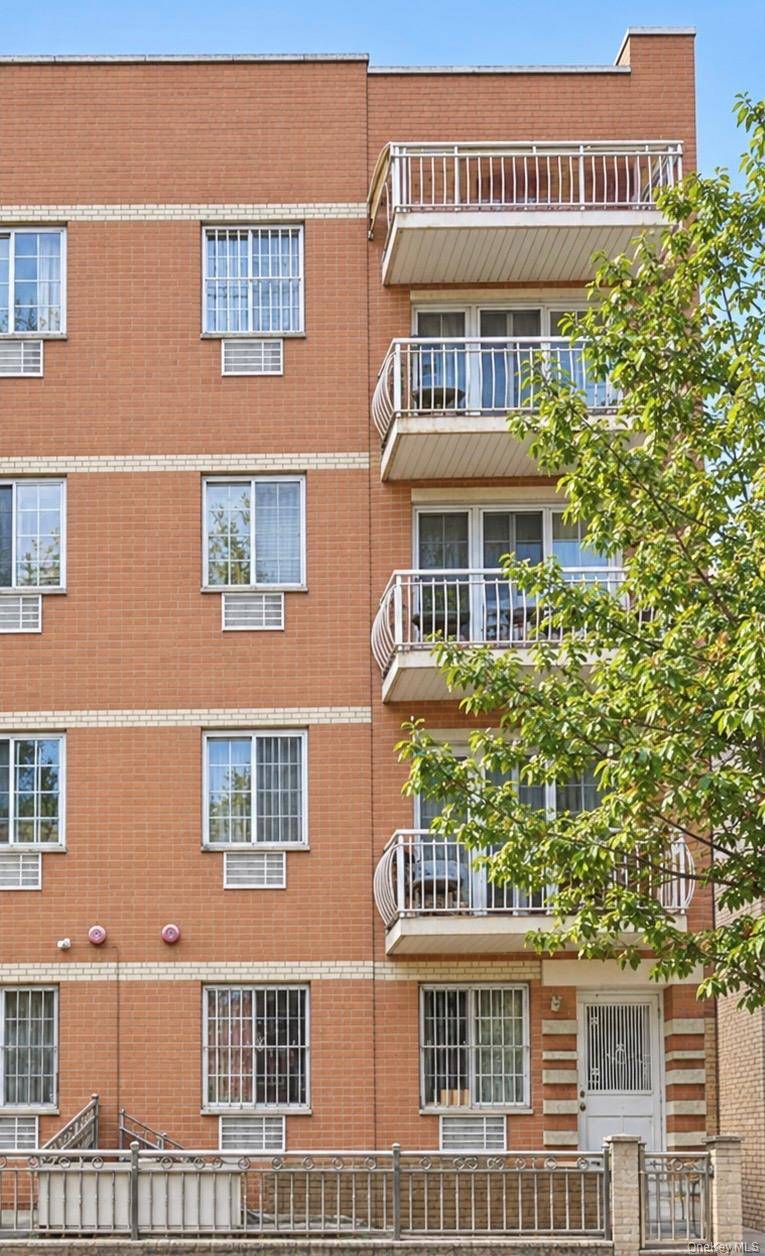 112-39 38ave, Corona, NY 11368