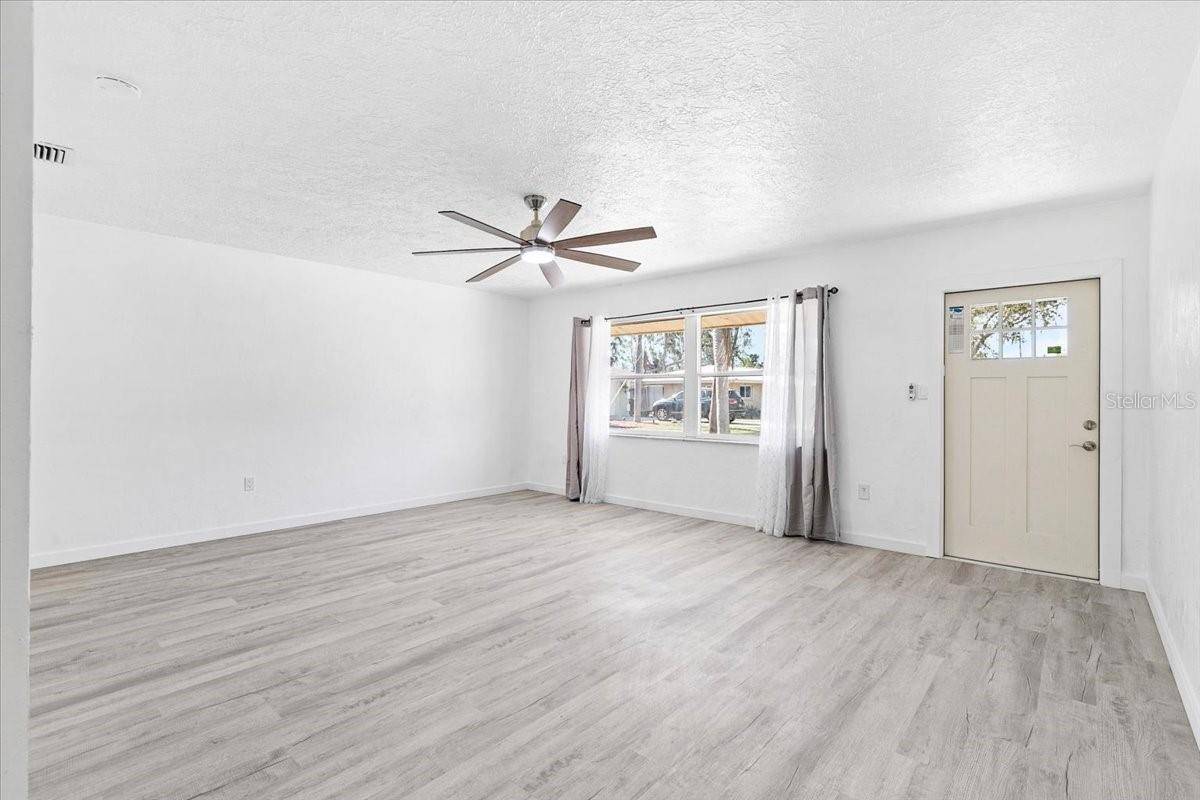 6243 CARLTON AVE, Sarasota, FL 34231