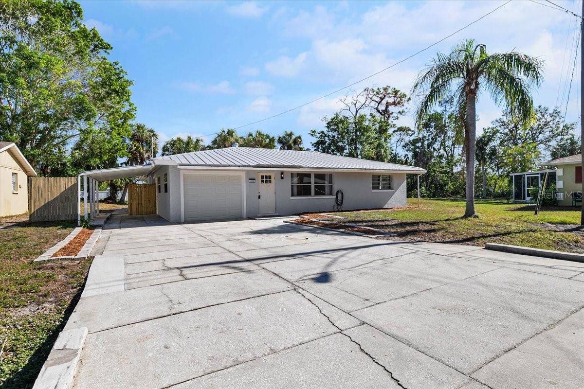 6243 CARLTON AVE, Sarasota, FL 34231