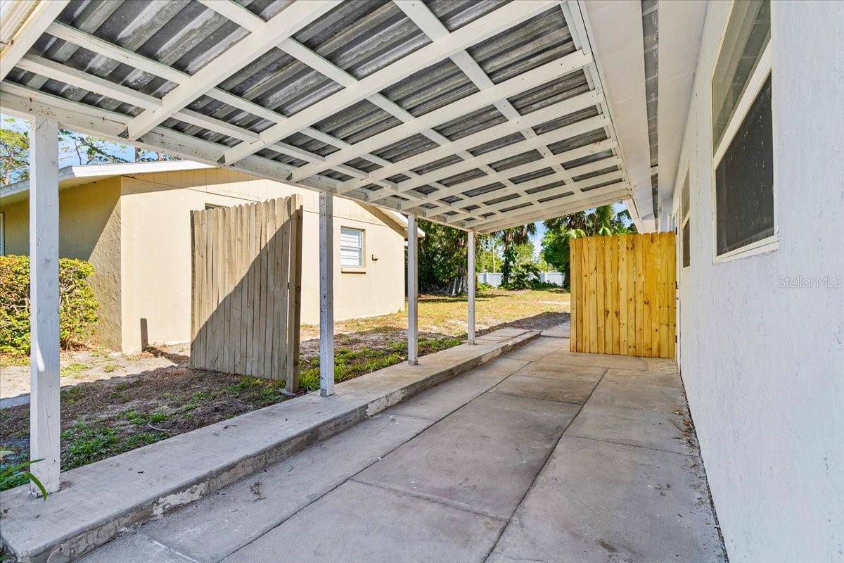6243 CARLTON AVE, Sarasota, FL 34231
