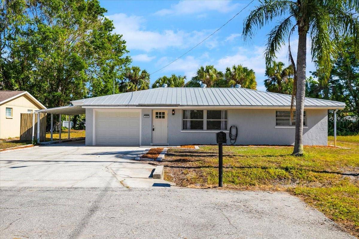 6243 CARLTON AVE, Sarasota, FL 34231