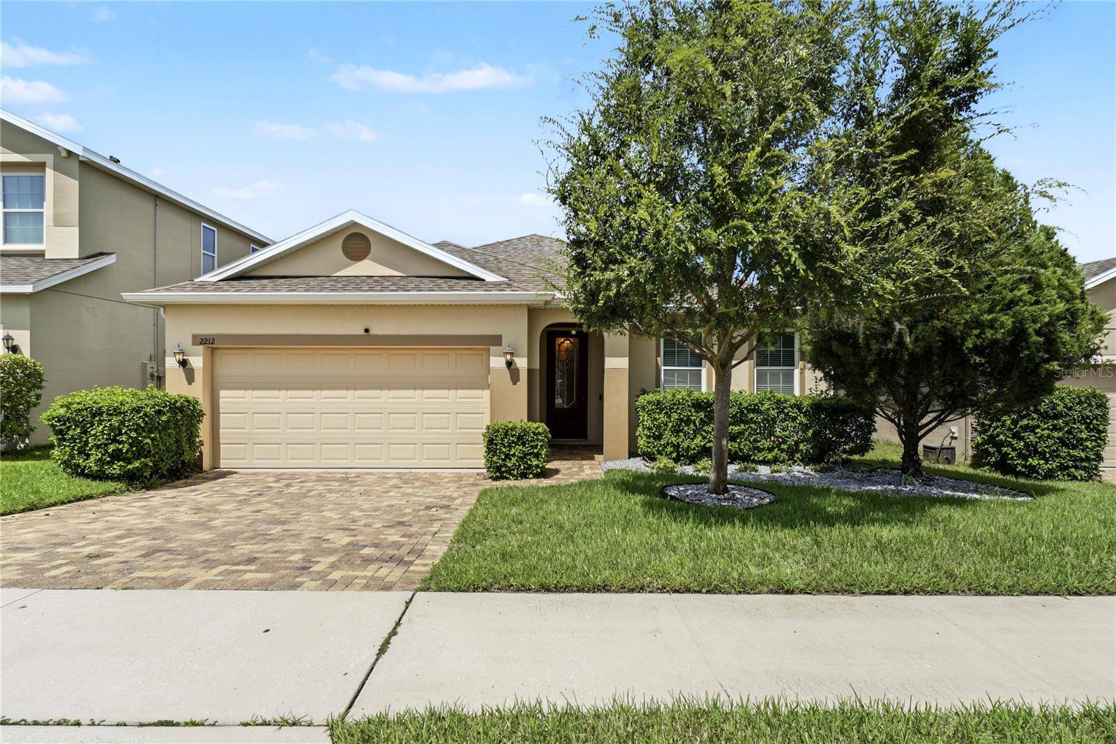2212 NAPONE LN, Minneola, FL 34715
