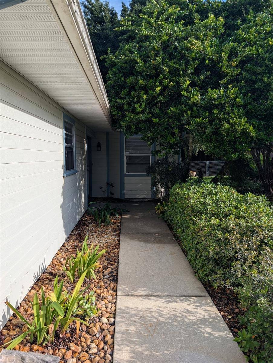 2407 SOUTH AVENUE, Leesburg, FL 34748