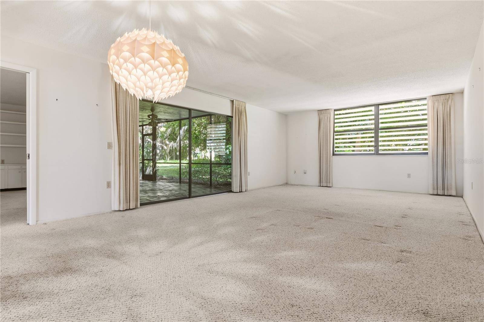 648 WOODLAWN DR #648, Bradenton, FL 34210