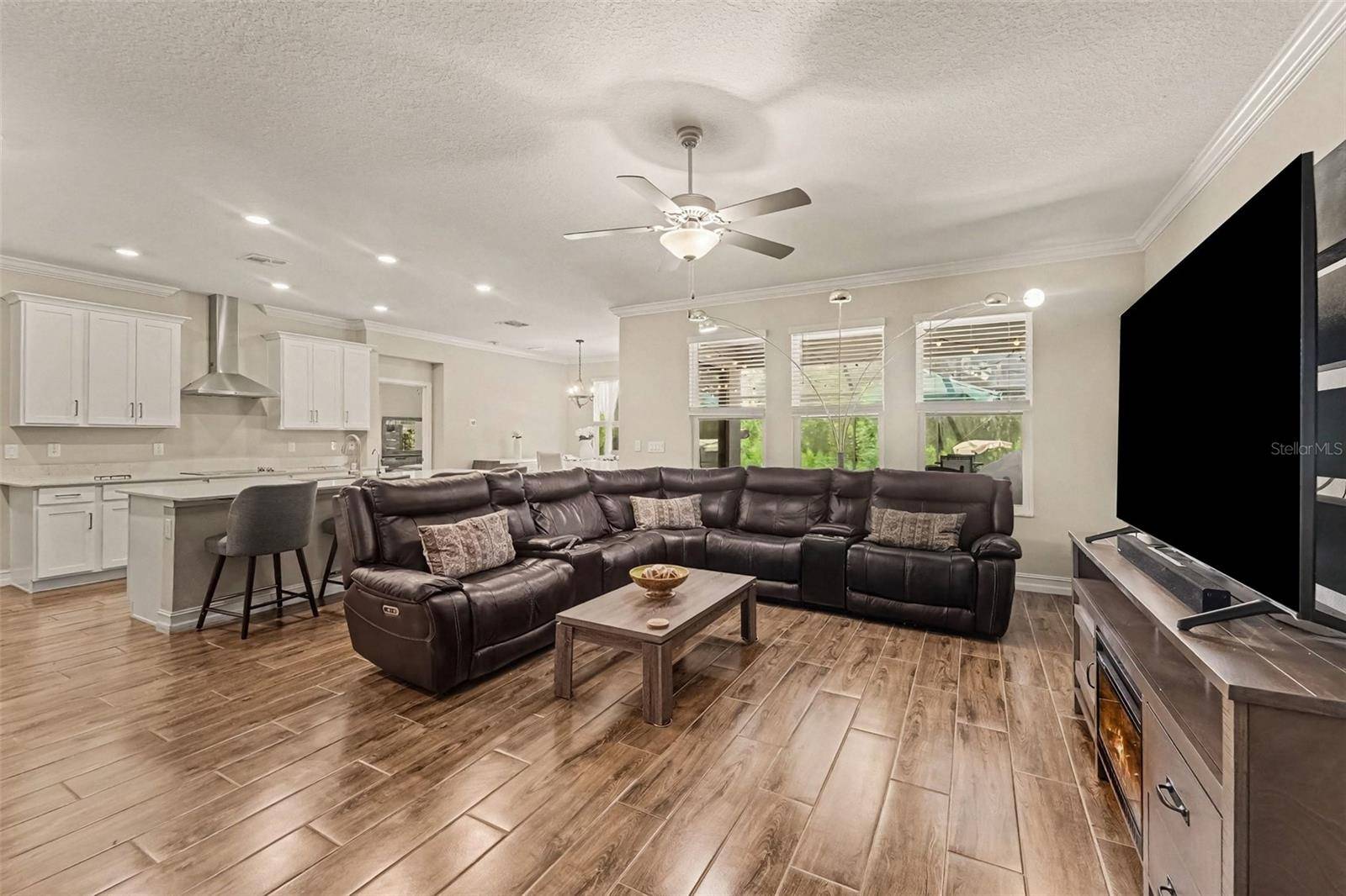 21590 VIOLET PERIWINKLE DR, Land O Lakes, FL 34637