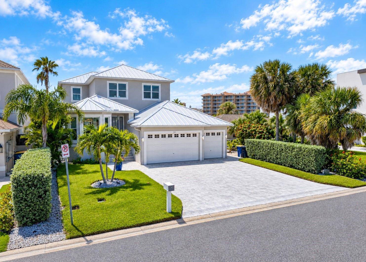 141 BAYSIDE DR, Clearwater, FL 33767