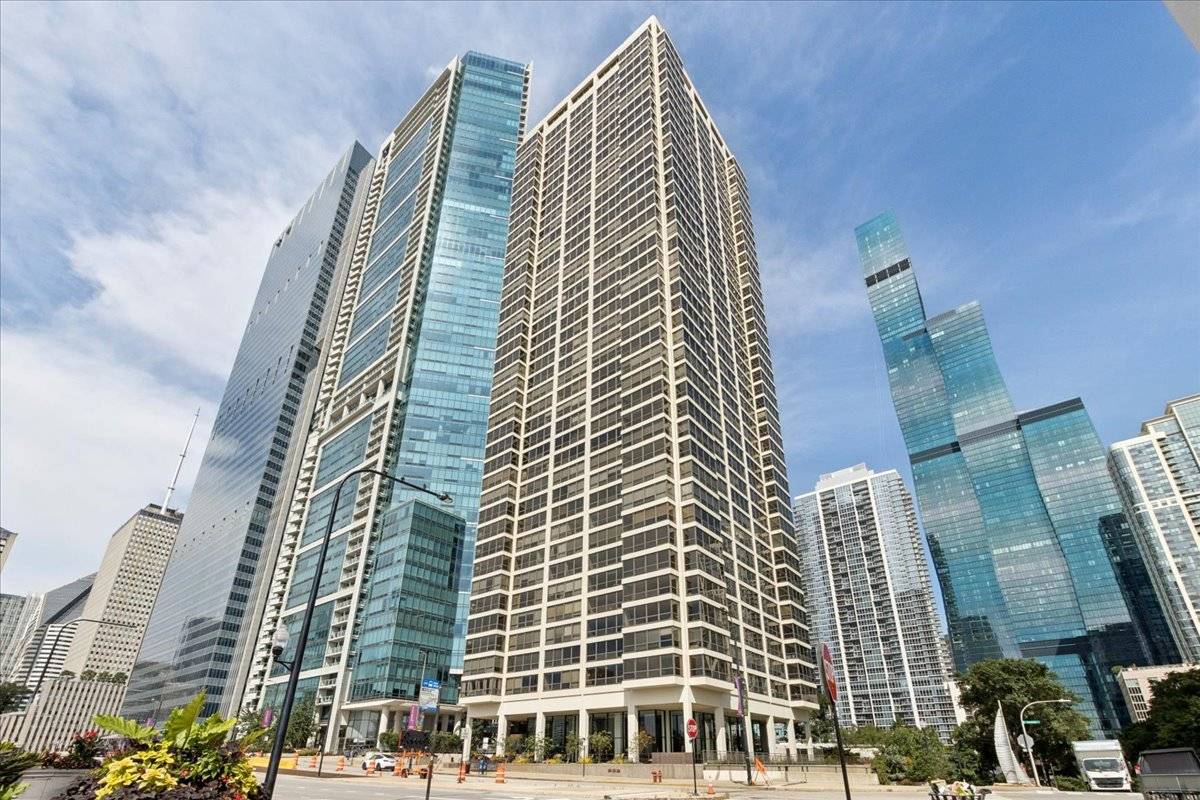 360 E Randolph ST #3205, Chicago, IL 60601