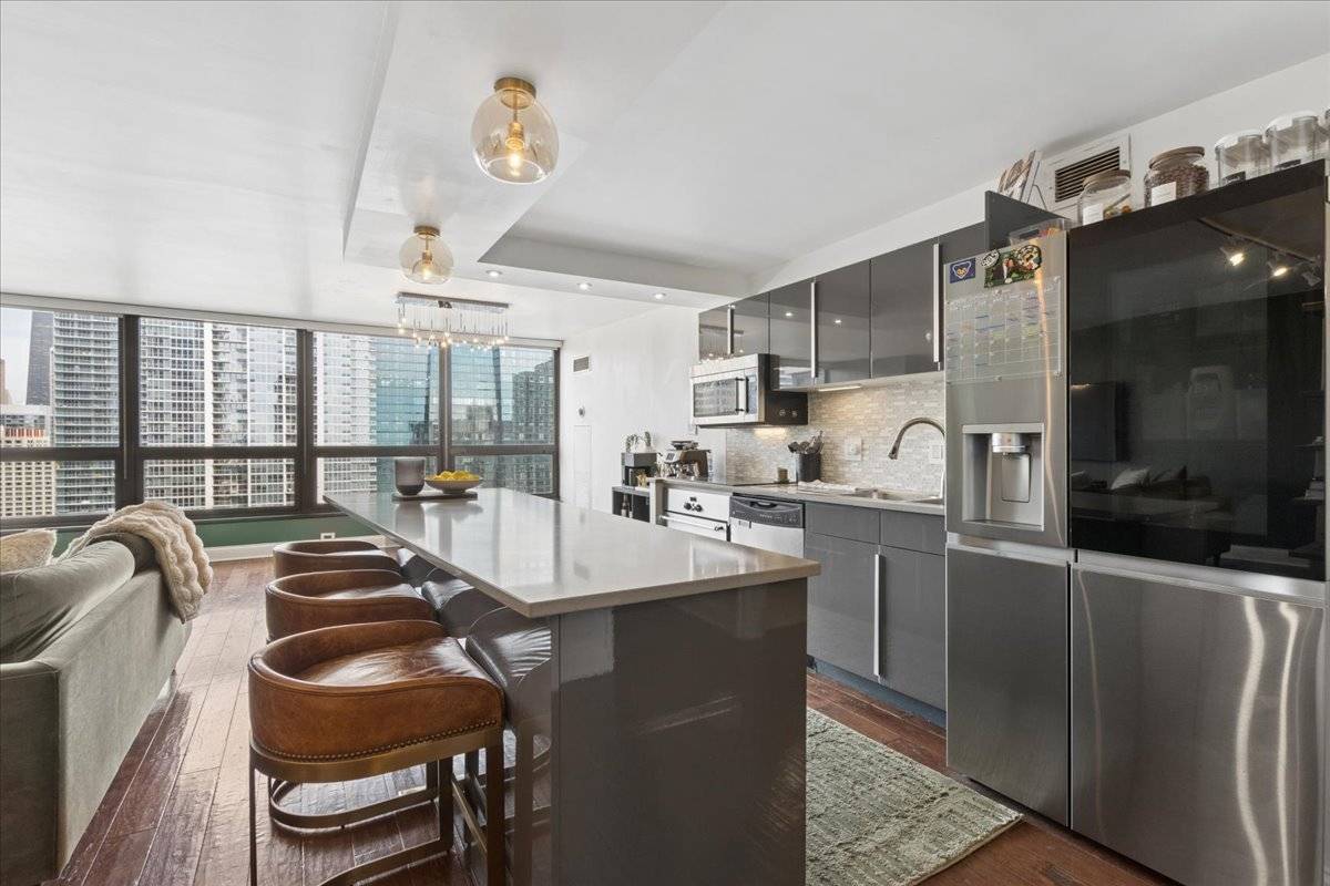 360 E Randolph ST #3205, Chicago, IL 60601