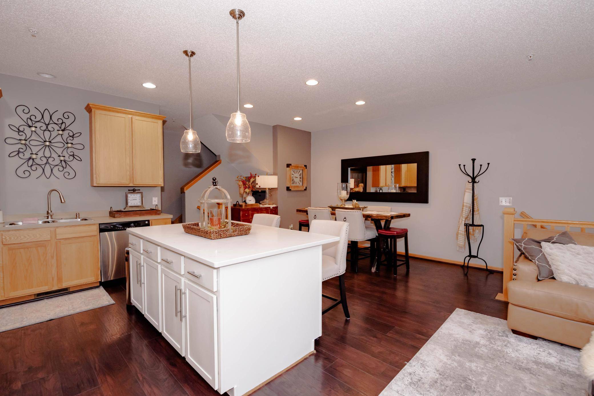 4605 Victor PATH #6, Hugo, MN 55038